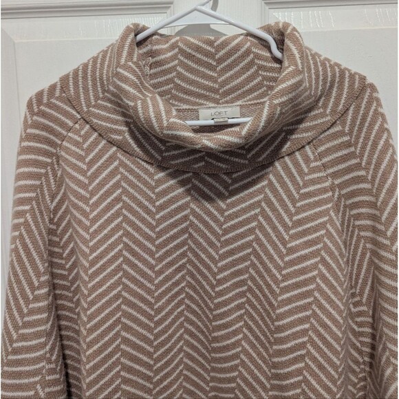 Loft Size XS/S Cream And White Cowl Neck Oversized Poncho Sweater W/ Sleeves - Picture 4 of 9